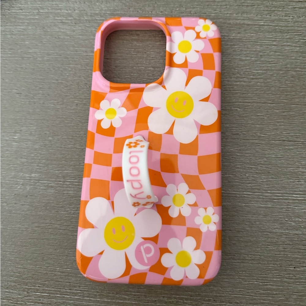 Loopy floral checkered case